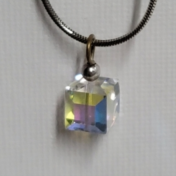 Sterling silver snake chain necklace with prism cube charm - Picture 3 of 12